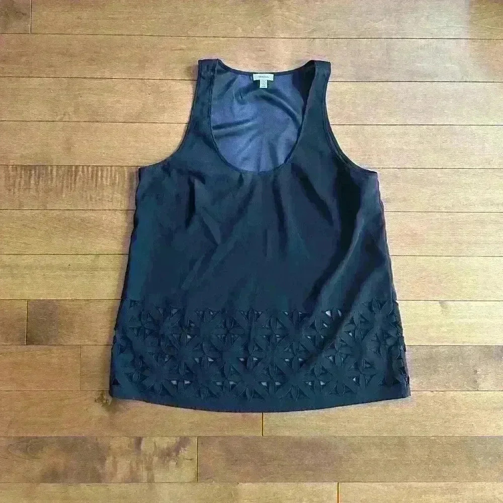 Tristan | Black lined cut out patterned top size med